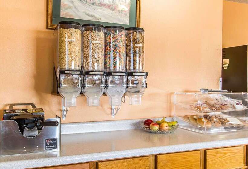 酒店 Econo Lodge & Suites