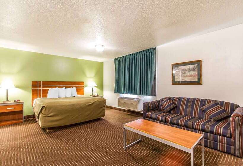 酒店 Econo Lodge & Suites