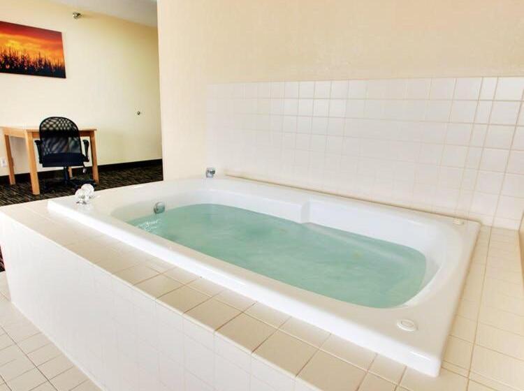 בית מלון כפרי Everspring Inn & Suites