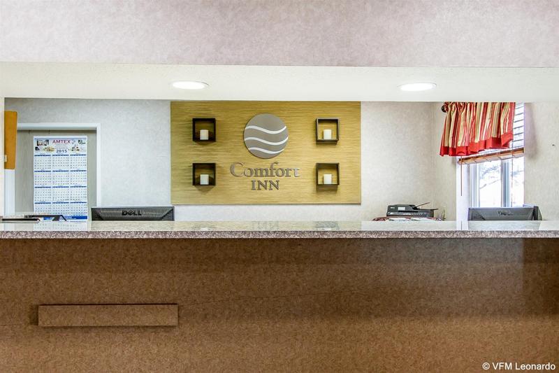 בית מלון כפרי Everspring Inn & Suites