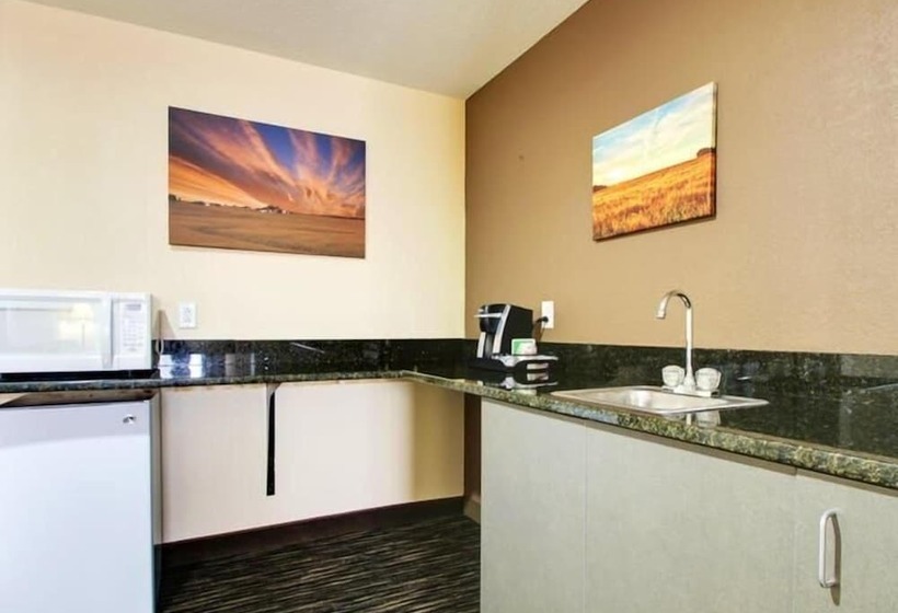 בית מלון כפרי Everspring Inn & Suites