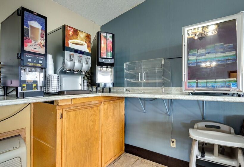 فندق Fireside Inn And Suites