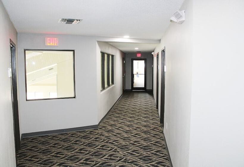 酒店 Greenlight Inn & Suites