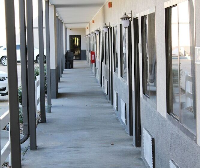酒店 Greenlight Inn & Suites