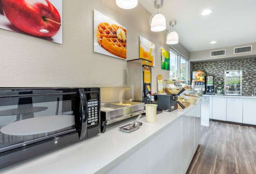 בית מלון כפרי Quality Inn Auburn Campus Area I85
