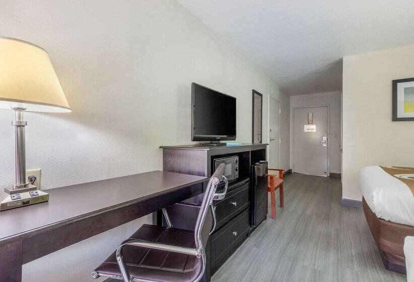 בית מלון כפרי Quality Inn Auburn Campus Area I85