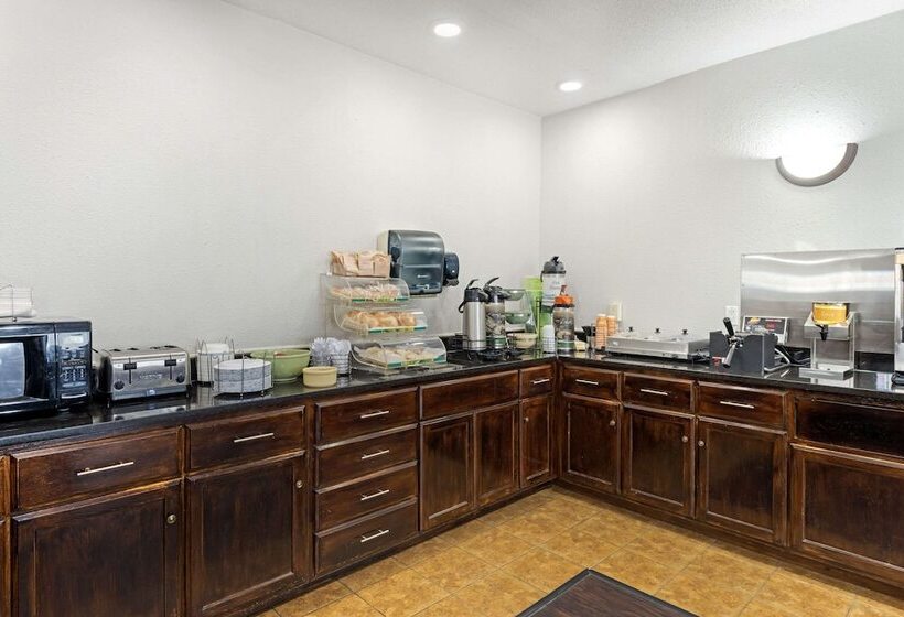 فندق Quality Inn Bemidji