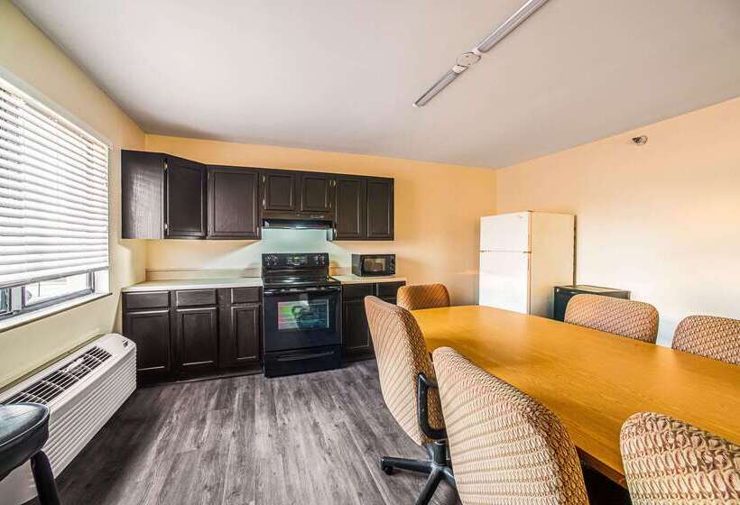 בית מלון כפרי Quality Inn Carbondale University Area