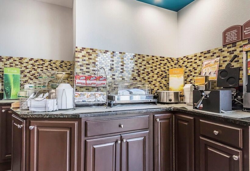 فندق Quality Inn Charleston   Sikeston