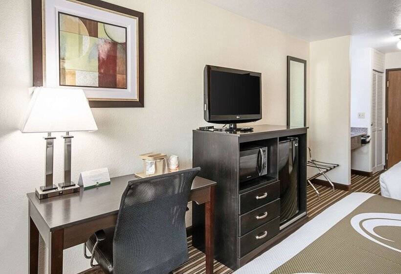 هتل Quality Inn