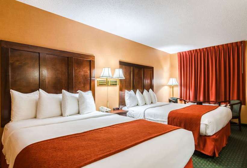 هتل Quality Inn Eureka Springs South