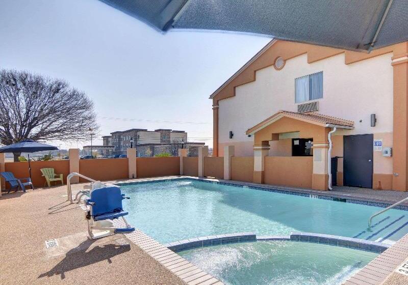 호텔 Quality Inn Forest Hill   Fort Worth South