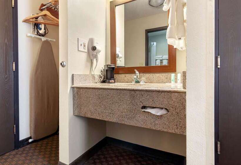 فندق Quality Inn Hays I70
