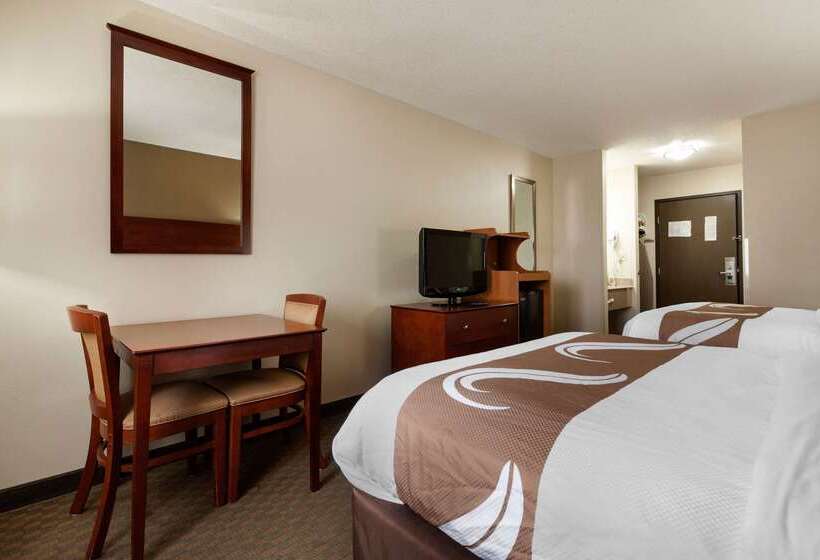 فندق Quality Inn Hays I70