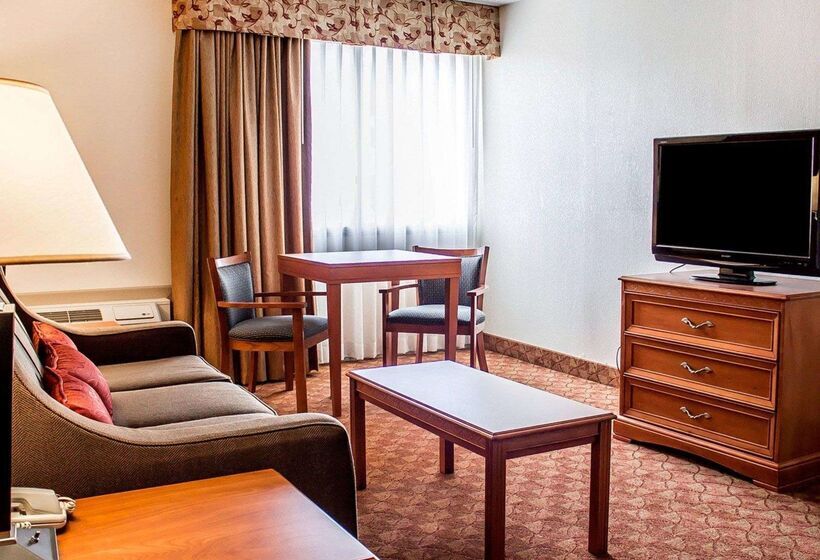 호텔 Quality Inn