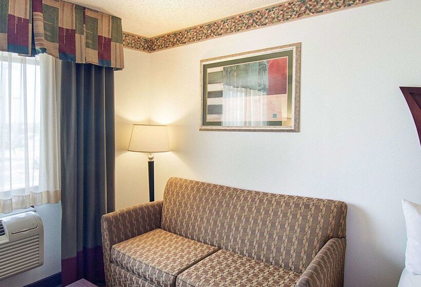 هتل Quality Inn