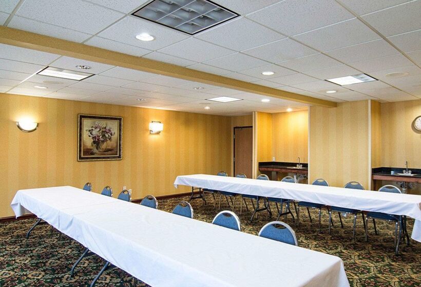 هتل Quality Inn