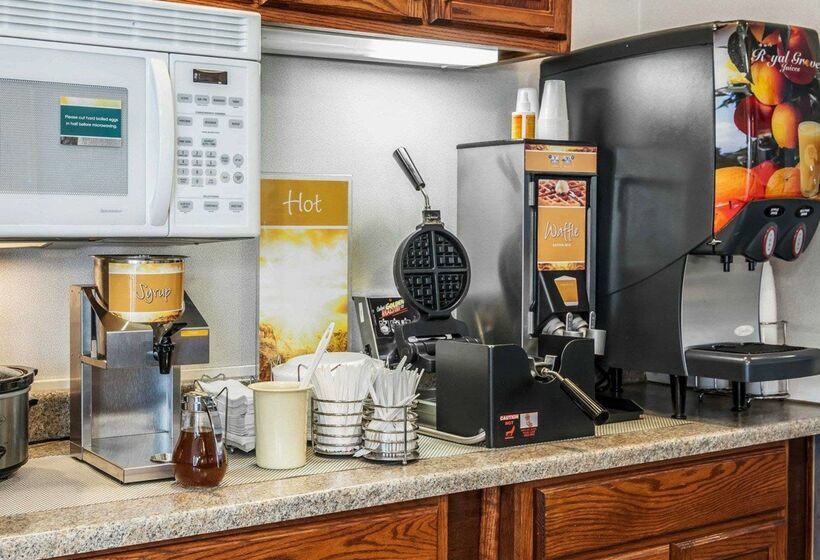 בית מלון כפרי Quality Inn Rochester South