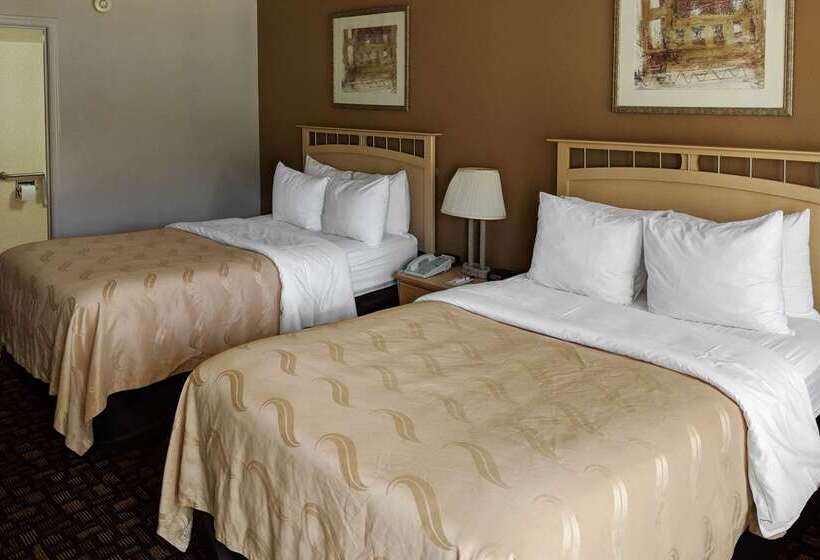 هتل Quality Inn Salem  I81