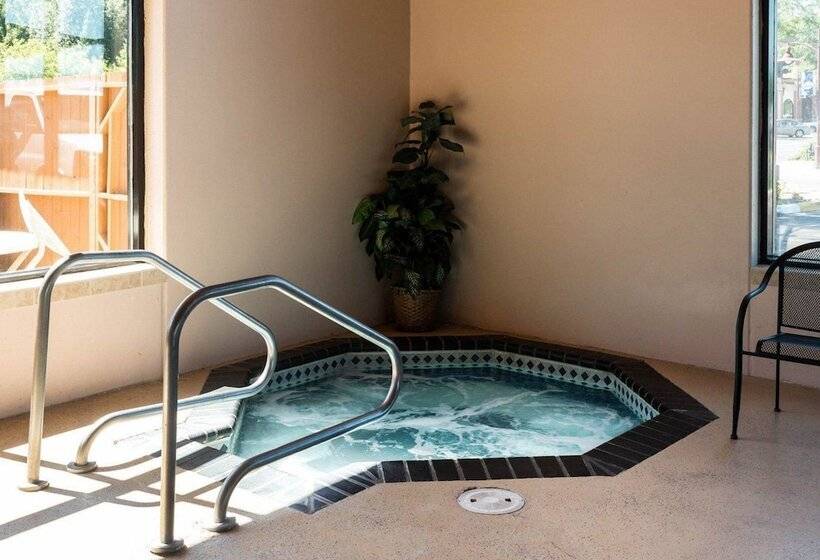 호텔 Quality Inn