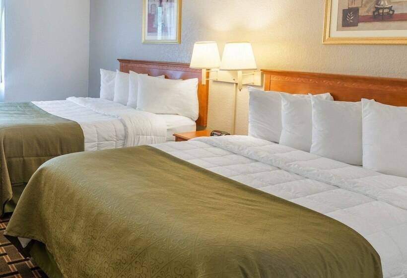 호텔 Quality Inn