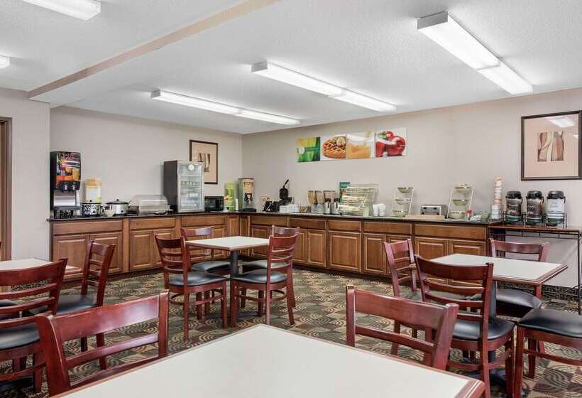 בית מלון כפרי Quality Inn & Suites Lebanon I65