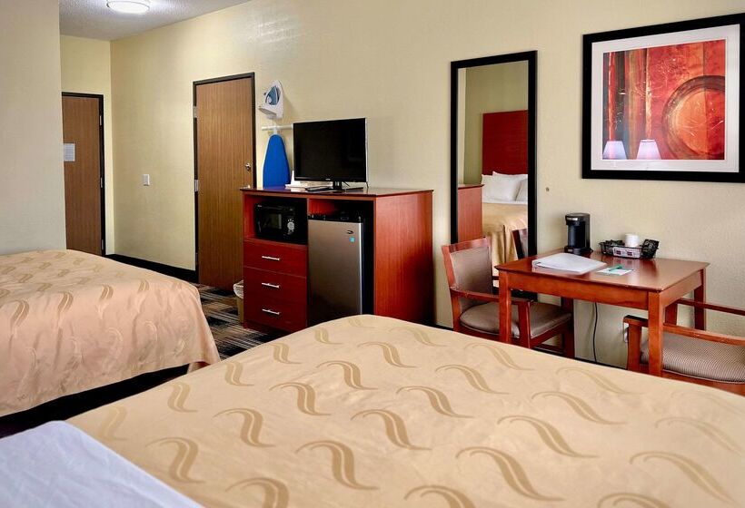 هتل Quality Inn & Suites Wisconsin Dells Downtown   Waterparks Area
