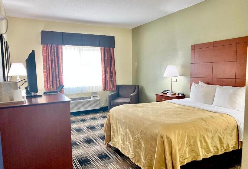 هتل Quality Inn & Suites Wisconsin Dells Downtown   Waterparks Area