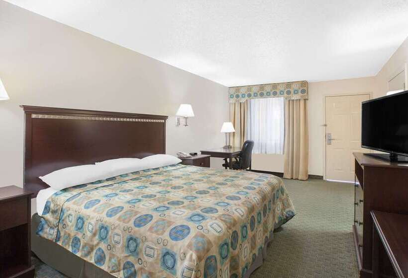هتل Super 8 By Wyndham Corpus Christi