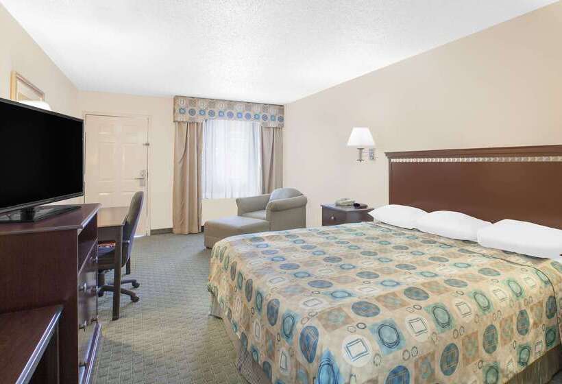 هتل Super 8 By Wyndham Corpus Christi