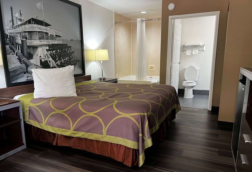 فندق Super 8 By Wyndham Slidell