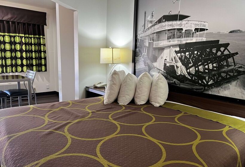 فندق Super 8 By Wyndham Slidell