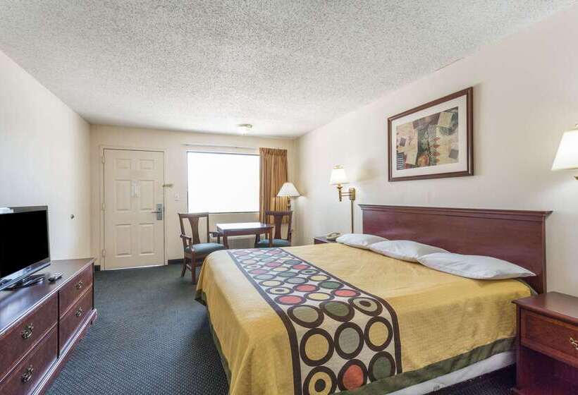 فندق Super 8 By Wyndham Slidell