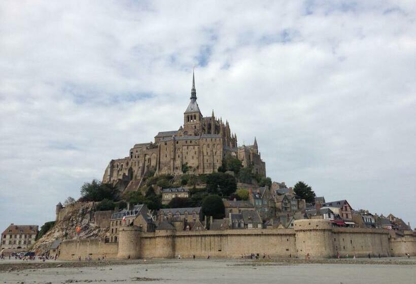 ベッドアンドブレックファースト Maison D Hôtes De Charme La Rose De Ducey Près Du Mont Saint Michel