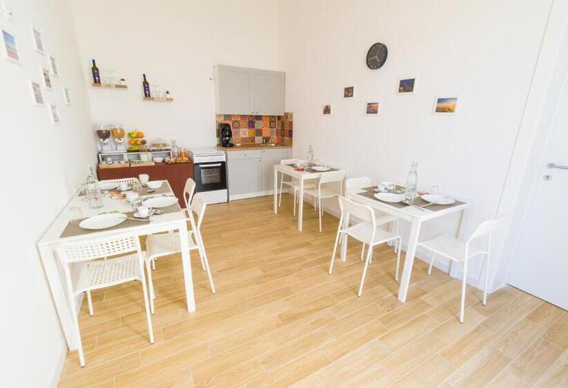 تختخواب و صبحانه Stabile Hospitality