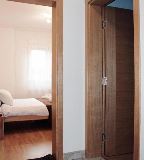 تختخواب و صبحانه Konačište Simče