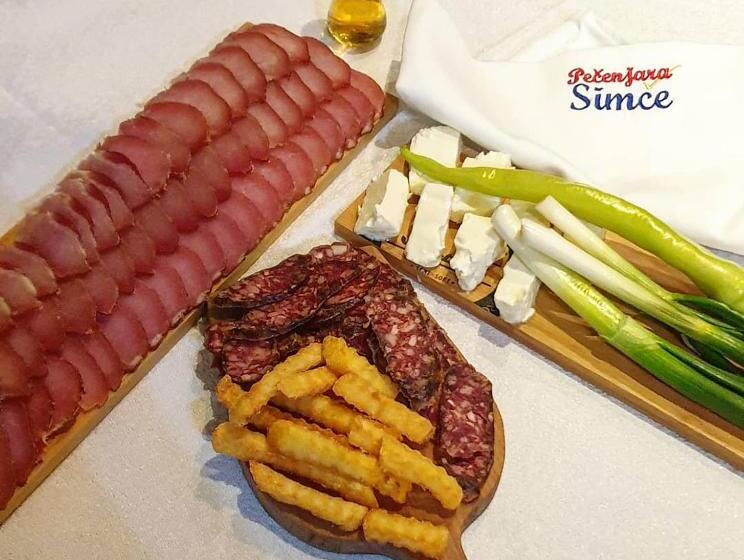 تختخواب و صبحانه Konačište Simče