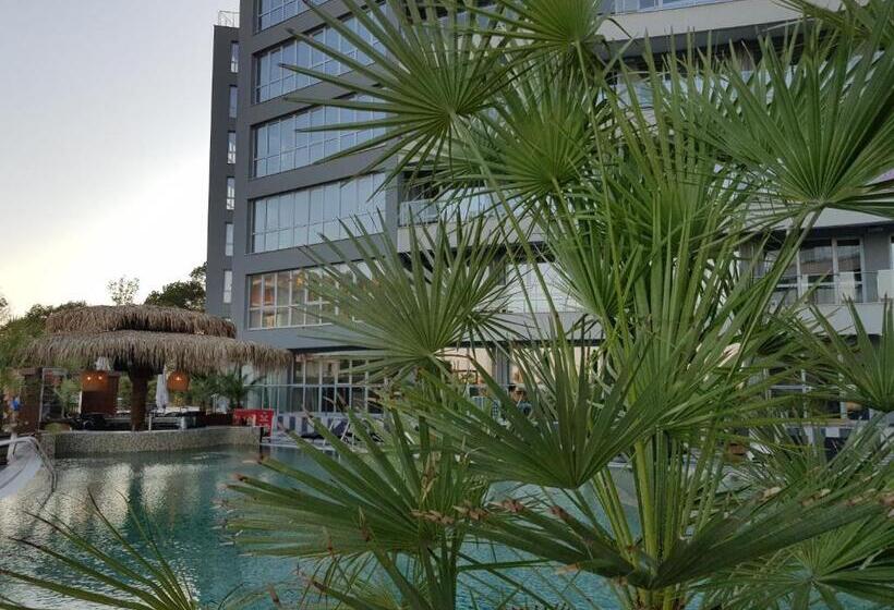 هتل Allure Beach Resort Apart