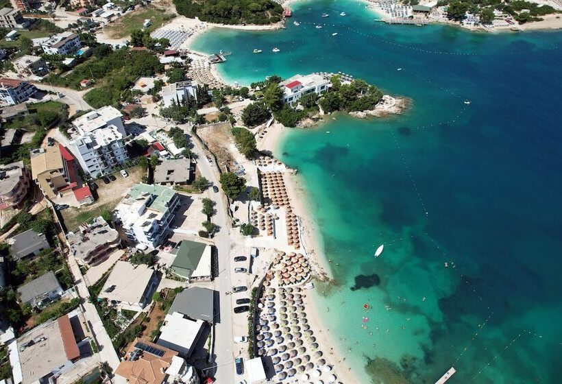 هتل Esmerald Ksamil