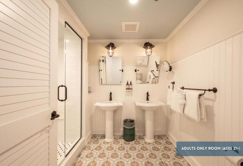 فندق Grassy Flats Resort & Beach Club