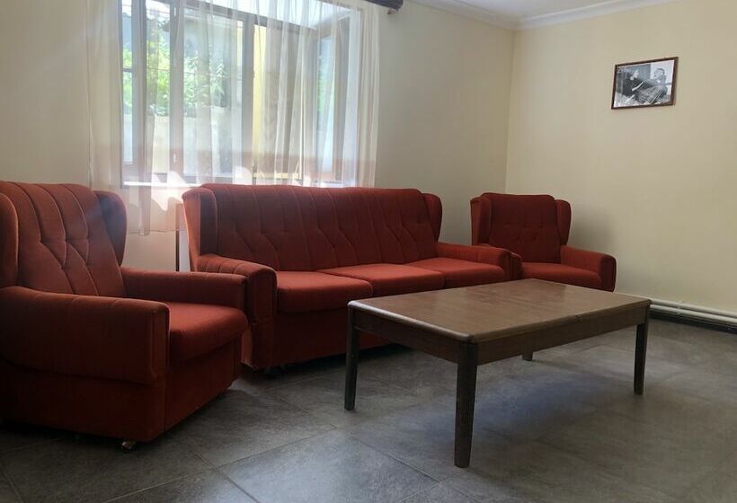 پانسیون Check Inn Dilijan