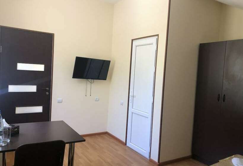 پانسیون Check Inn Dilijan