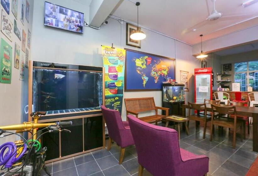 پانسیون Spot On 89751 Bed Station Guest House   Hostel