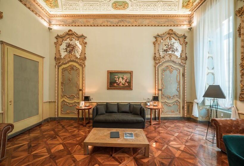 هتل Royal Palace