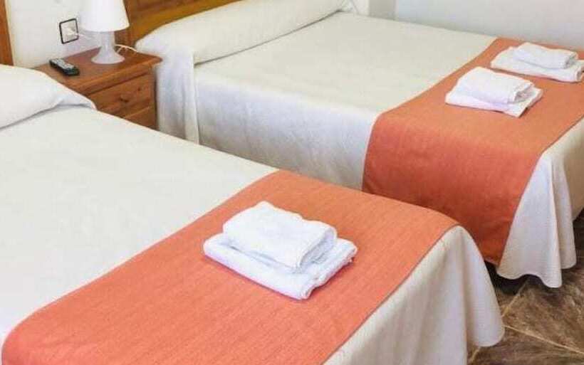 پانسیون Hostal Restaurante Taibilla