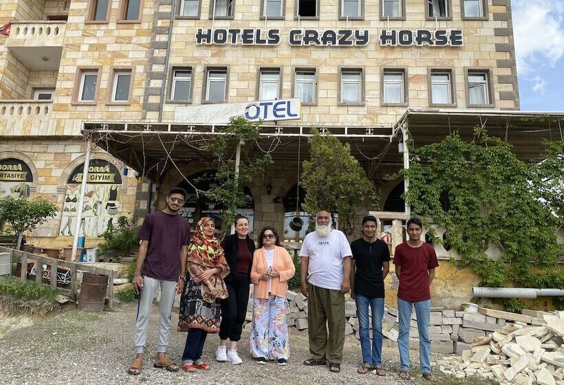 هاستل S Crazy Horse