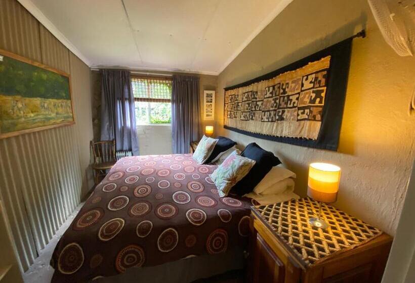 بنسيون Bohemian Garden Cottages