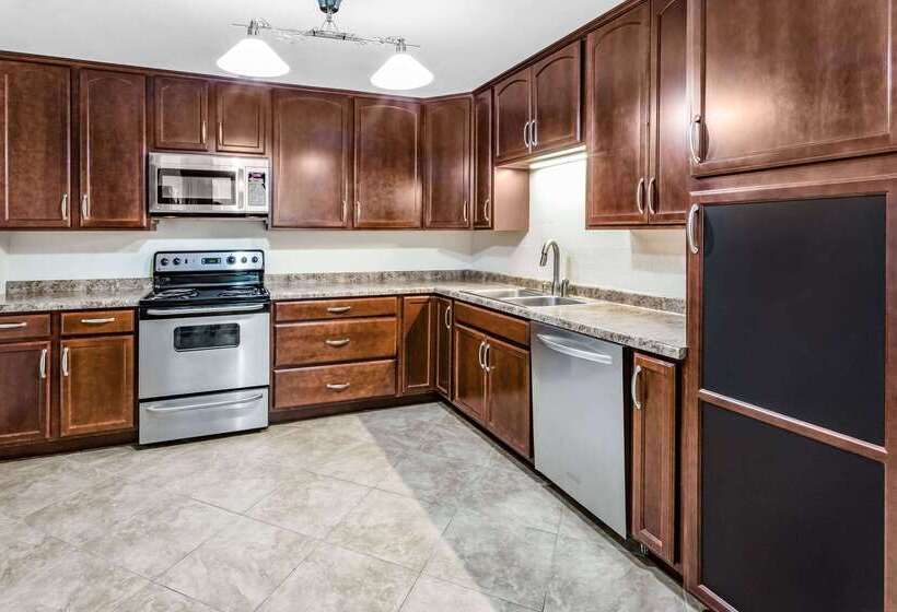 בית מלון כפרי Americinn & Suites Burnsville, Mn