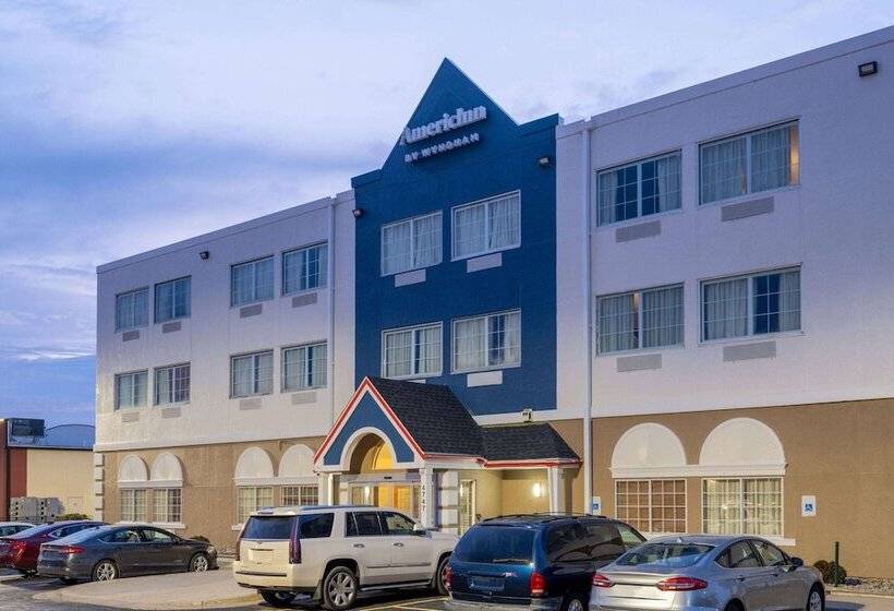 هتل Americinn By Wyndham Cedar Rapids North