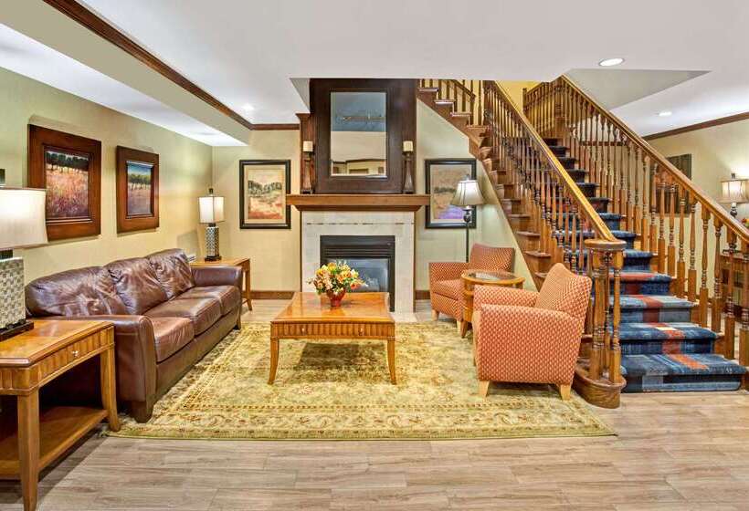 هتل Baymont By Wyndham Kennesaw